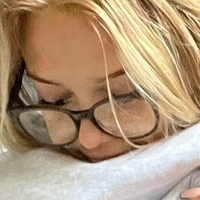Hollie Chamberlain Nahé