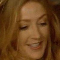 Jennifer Finnigan Nahé