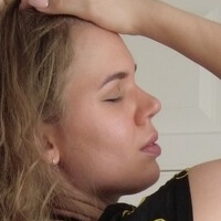juliakul_official Nahé