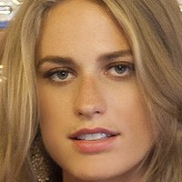 Julie Henderson Nahé