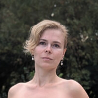 KateMonogamish Nahé