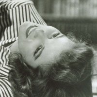 Katharine Hepburn Nahé