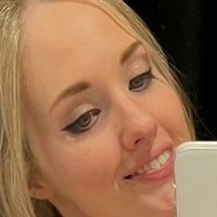 Katy Hollick Nahé