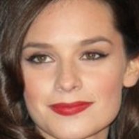 Katy Louise Saunders Nahé