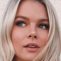 Kelli Goss Nahé