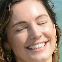 Kelly Brook Bikini Nahé