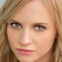 Kelly Tucci Nahé