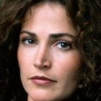 Kim Delaney Nahé