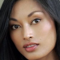 Kira Clavell Nahé