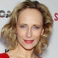 Laila Robins Nahé