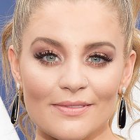 Lauren Alaina Nahé