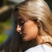 lindseyblakr Nahé