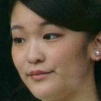 Mako Komuro Nahé