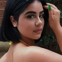 Megan Velez Nahé