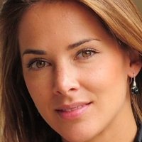 Melissa Theuriau Nahé