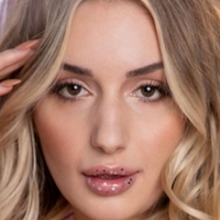 Milan Rose Nahé
