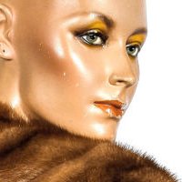Mink Stole Nahé