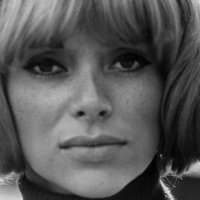 Mireille Darc Nahé