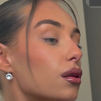 Molly Richards Nahé