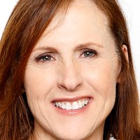 Molly Shannon Nahé