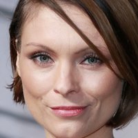 MyAnna Buring Nahé