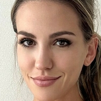 Natalie Astak Nahé