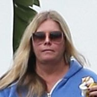 Nicole Eggert Nahé