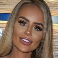 Nicole Farrell Nahé