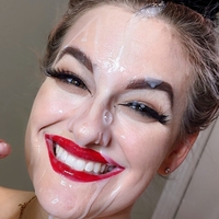 Nika Howard Nahé