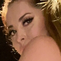 nothingbutcurves Nahé