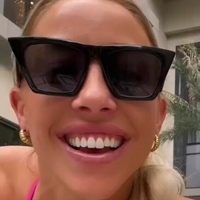 Olivia Harlan Dekker Nahé