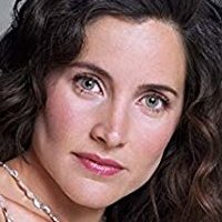 Rachel Shelley Nahé