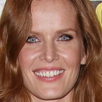 Rebecca Mader Nahé