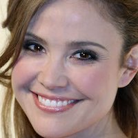 Reiko Aylesworth Nahé