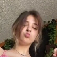 Riley F Nahé