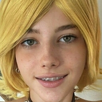 Rylieee / Carolyn Zambrano Nahé