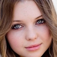 Sammi Hanratty Nahé