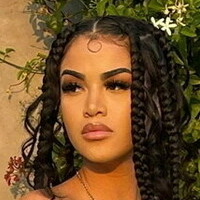 sheismichaela Nahé