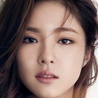 Shin Se-kyung Nahé