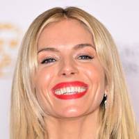 Sienna Miller Nahé