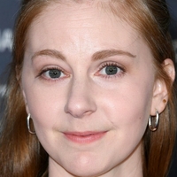 Simone Giertz Nahé