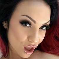 Starfucked Model Nahé