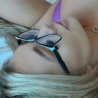 Submissive Lexi Nahé