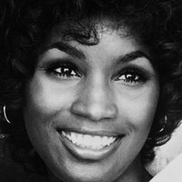 Teresa Graves Nahé