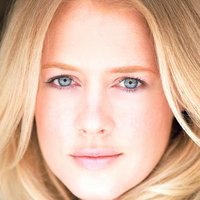 Tess Parker Nahé