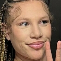 theesynprettyvip Nahé
