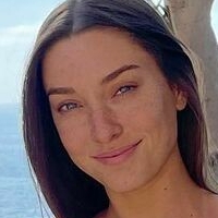 Tori Webster Nahé