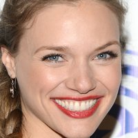 Tracy Spiridakos Nahé
