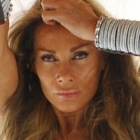 Virginia Hey Nahé
