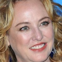 Virginia Madsen Nahé
